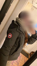 Canada goose whyndham with grey and red badge