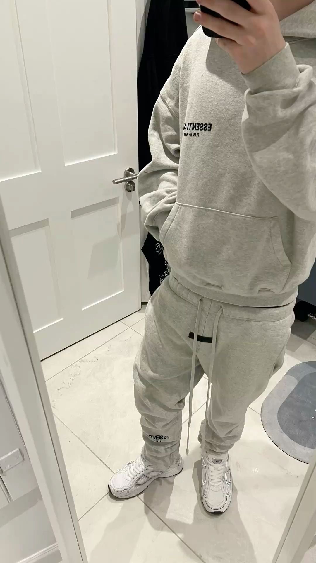 Fear of god Essentials SS22 Set ‘Light oatmeal ‘