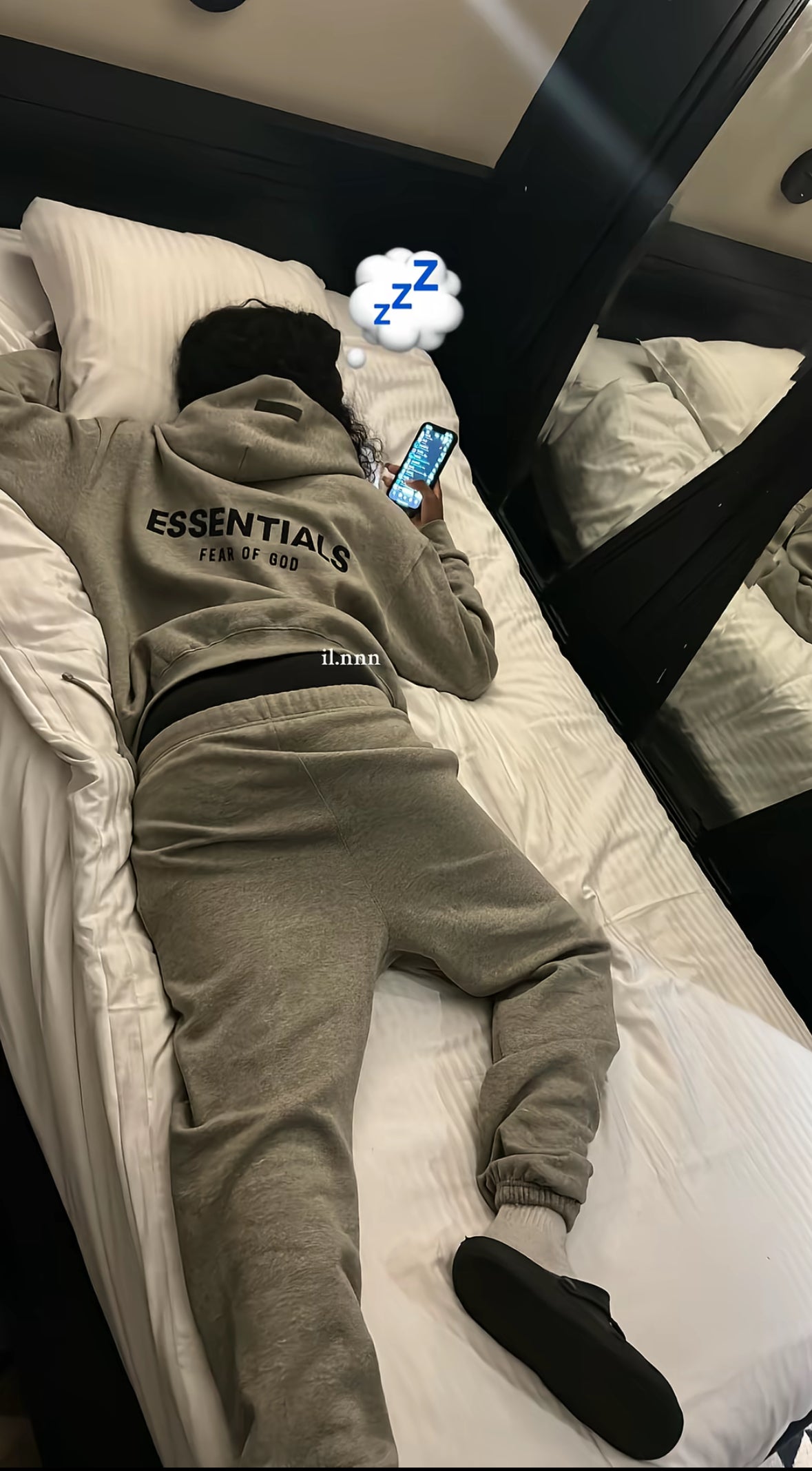 Fear of god Essentials SS22 ‘ Dark Oatmeal ´