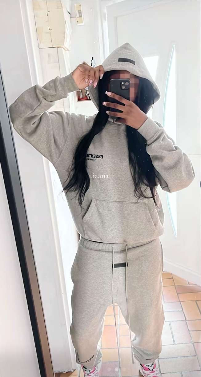 Fear of god Essentials SS22 ‘ Dark Oatmeal ´